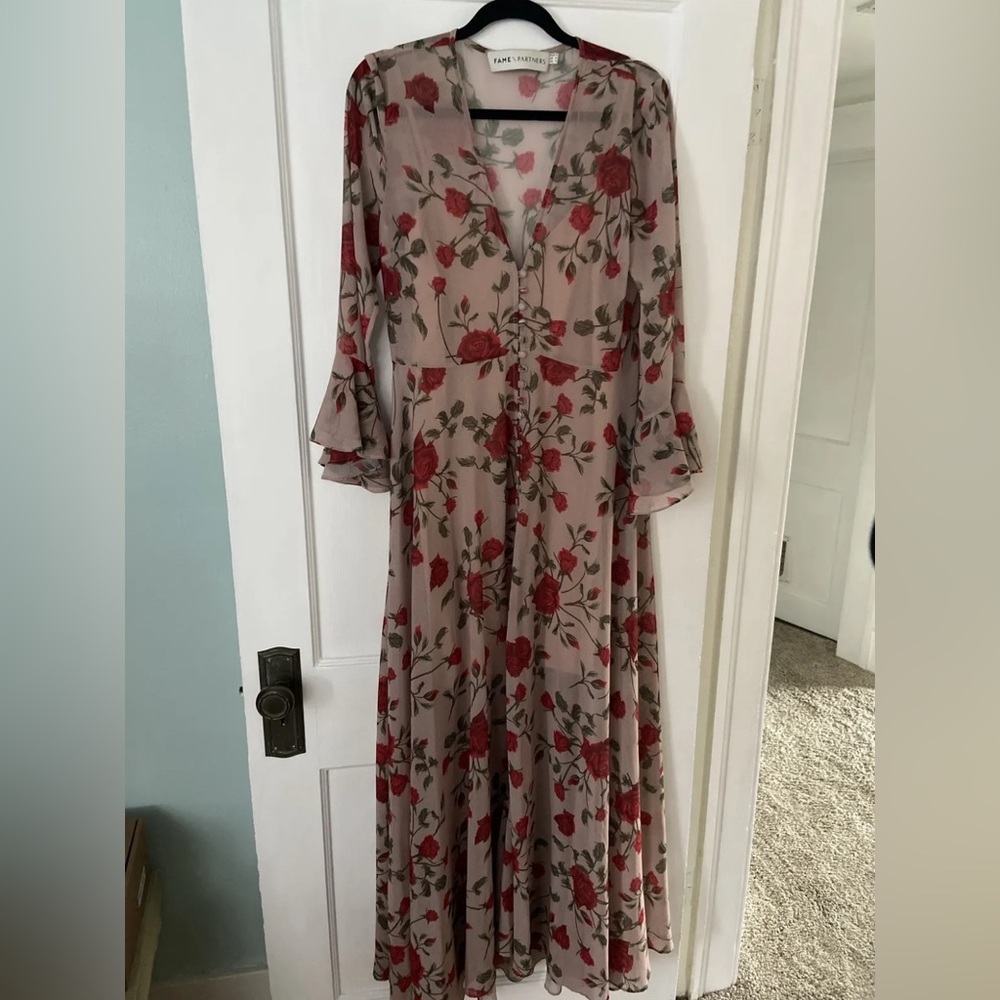 Fame And Partners Echo Maxi Dress Size 6 Rose Print Long Sleeves Pink